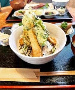 和彩あきら