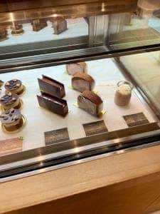 green bean to bar CHOCOLATE 日本橋店