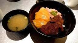 日本海さかな街 飲食店若狭亭