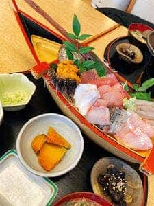 魚楽亭
