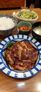 焼肉居酒屋 とんとん