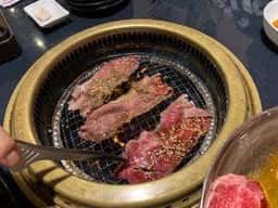 焼肉屋 MEATKUN