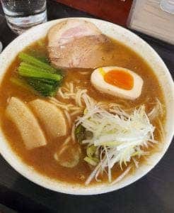モモヤ