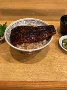 うな信