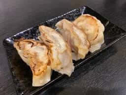餃子ダイニング一角