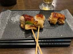 焼鳥やたがらす