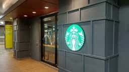 スターバックス コーヒー 都営神保町駅店
