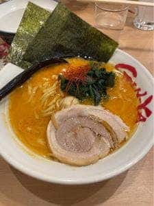 横浜家系ラーメン 吟家 船橋駅前店