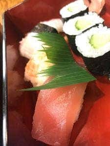 秀すし
