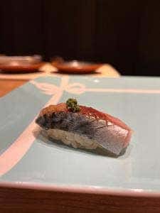 北新地 すし通