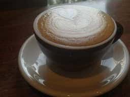 ブレッド＆コーヒー レブレッソ 本店