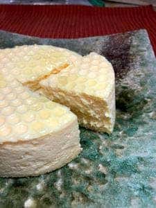 発酵バターとはちみつの芳醇スイーツ専門店 BUTTER & bee