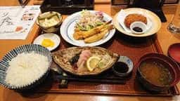 天然地魚と炭火串焼き ろばた 一粋