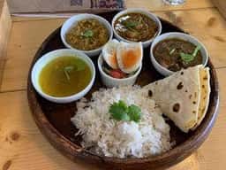 HALAL HUB Cafe & Restaurant