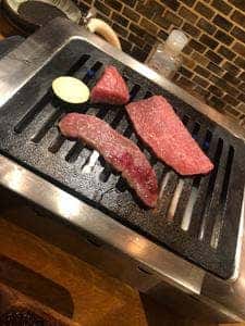 焼にく とびこ