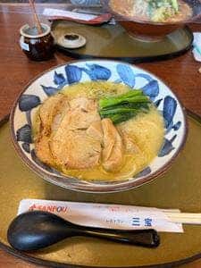 三宝亭 亀貝店
