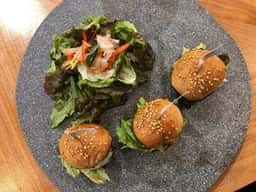 SALLY kitchen&bar