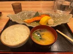 甚八
