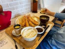 居食や さんとく
