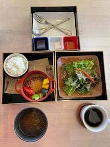 フレンチカフェ ル・クロ スゥ ル スリジェ ～桜の樹の下で～