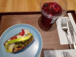 CAFÉ DE H イオンモール白山店