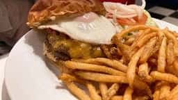 サニーダイナー 本店