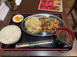 にくまるや