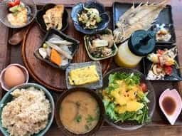 玄米ごはん&おばんざい 三貴