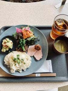 KIIIYA cafe&hostel