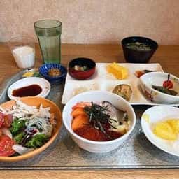 レストラン 花うさぎ お宿 月夜のうさぎ