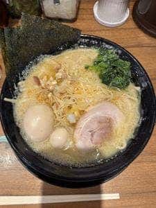 横浜家系ラーメン 春吉家