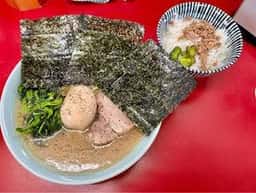 横浜ラーメン 末広家