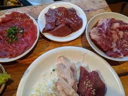 肉人 三茶店