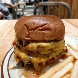 J.S. BURGERS CAFE 名古屋mozo店