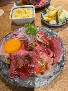 酒とワインと料理 ホリデー食堂