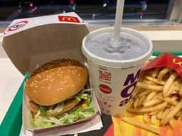 マクドナルド 新横浜駅前店