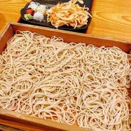 東