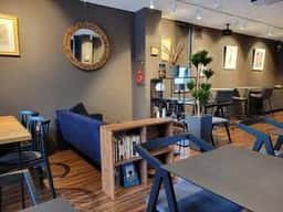 CAFE 389