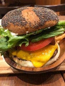 KUA`AINA ルクア大阪店