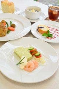 AMIAMI Lunch & Café
