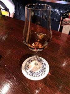 Bar HIDE