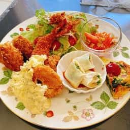 CAFE PETIT MAISON