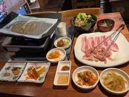 韓国料理＆生サムギョプサル ビビサム 池袋東口店