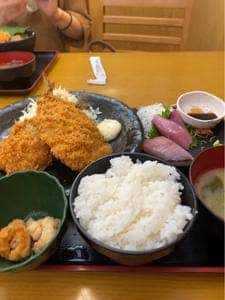 賀露港・市場食堂