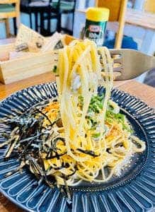 えほんカフェひっぽ