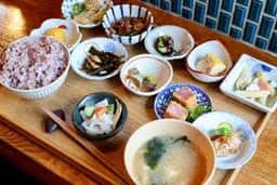 食堂はじめ。