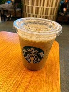 スターバックス コーヒー 六本木ヒルズ メトロハット ハリウッドプラザ店