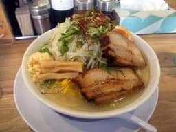 麺屋しずる みよし店