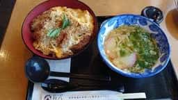 博多うどん酒場 和八わっぱち 博多駅くうてん店