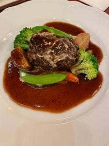 ビストロラグルヌイユ